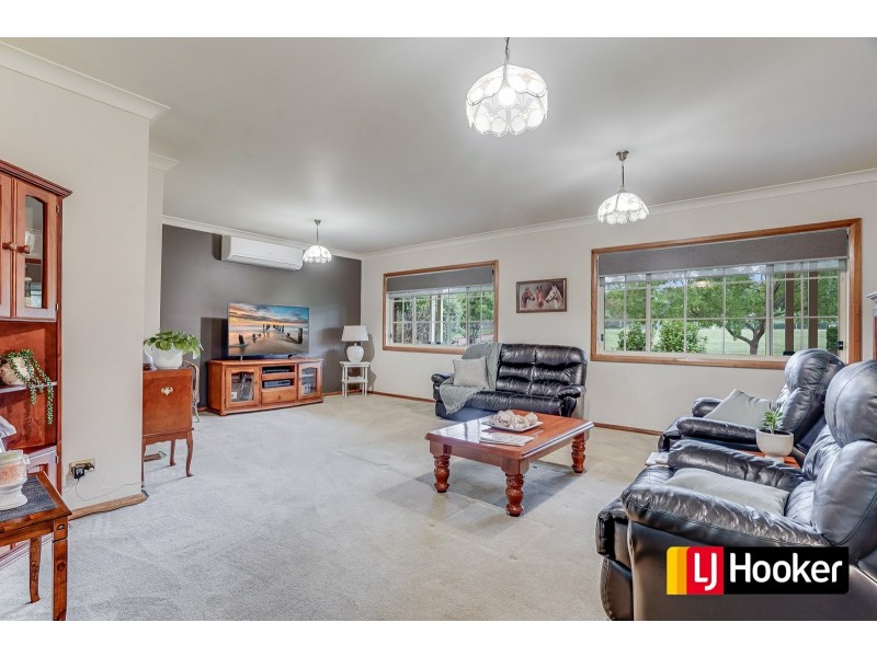 25 Sickles Drive, Grasmere NSW 2570