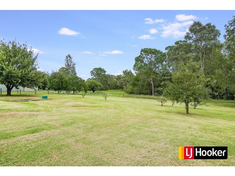 25 Sickles Drive, Grasmere NSW 2570