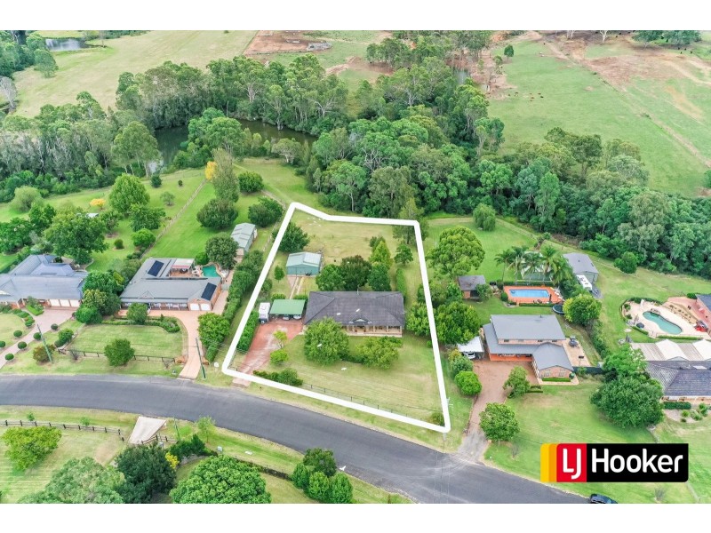 25 Sickles Drive, Grasmere NSW 2570