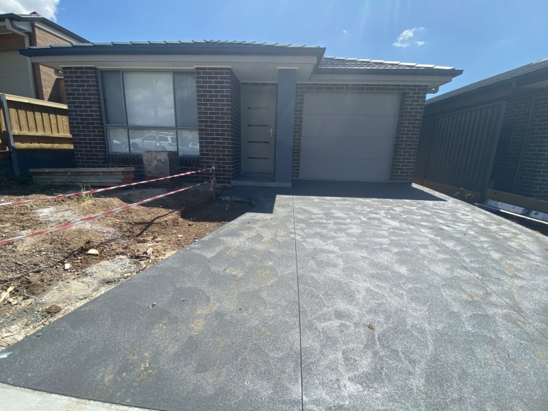 25 Hester Avenue, Claymore NSW 2559