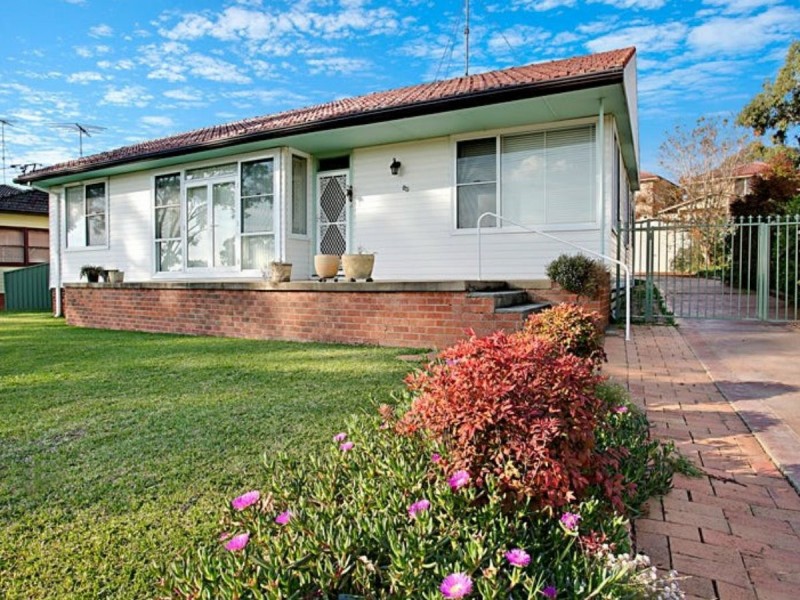 28 Hoddle Avenue, Campbelltown NSW 2560