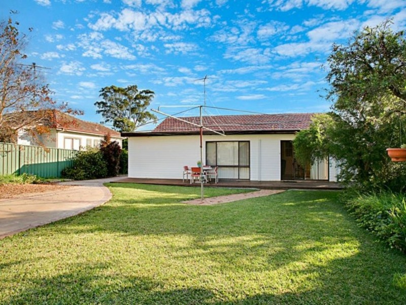28 Hoddle Avenue, Campbelltown NSW 2560
