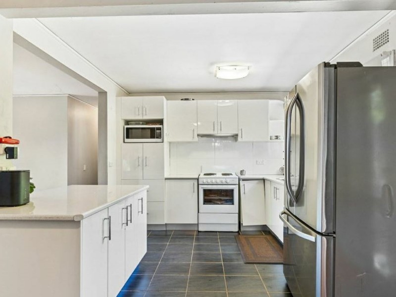16 Fern Avenue, Bradbury NSW 2560
