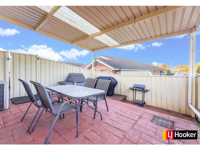 6/50 Julius Road, Rosemeadow NSW 2560