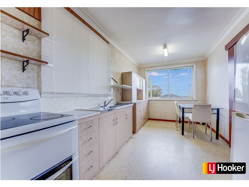 9 Warrigo Street, Sadleir NSW 2168