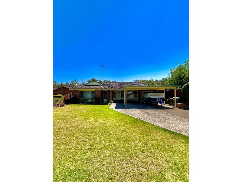 4 Tammar Place, St Helens Park NSW 2560
