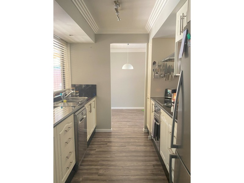 4 Tammar Place, St Helens Park NSW 2560