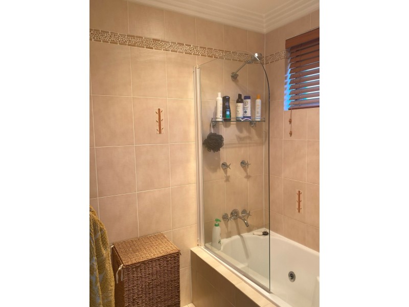 4 Tammar Place, St Helens Park NSW 2560