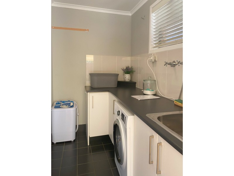 4 Tammar Place, St Helens Park NSW 2560