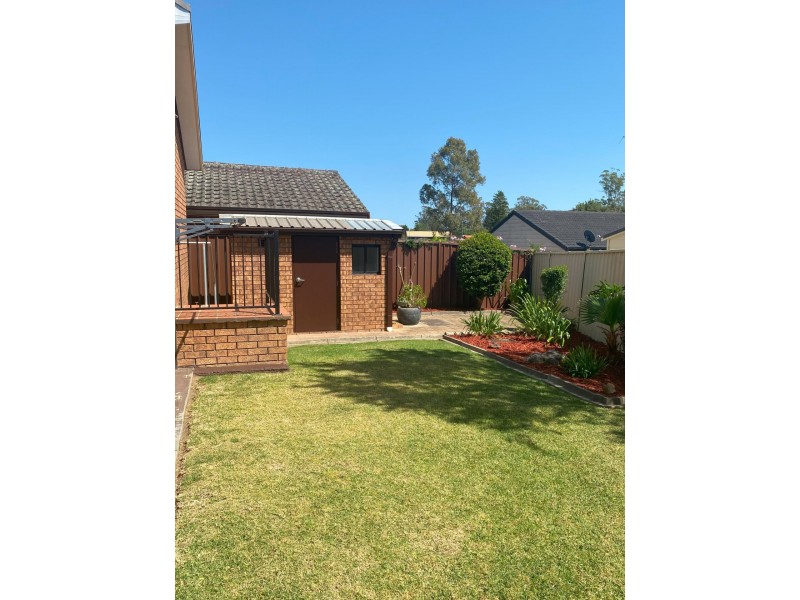 4 Tammar Place, St Helens Park NSW 2560
