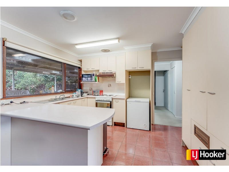 10 Peggotty Avenue, Ambarvale NSW 2560