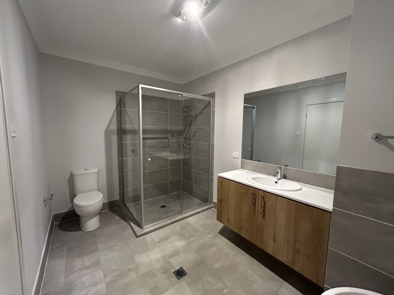 70 Grassbird Avenue, Oran Park NSW 2570