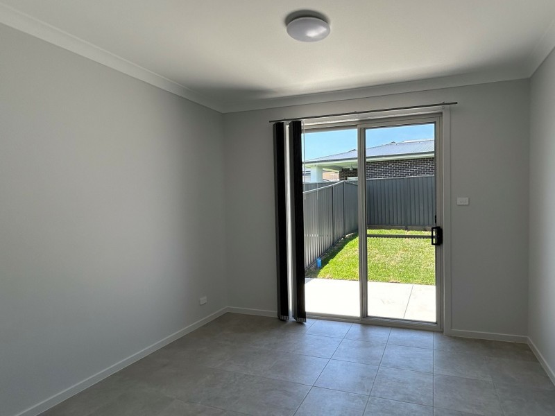68 Grassbird Avenue, Oran Park NSW 2570
