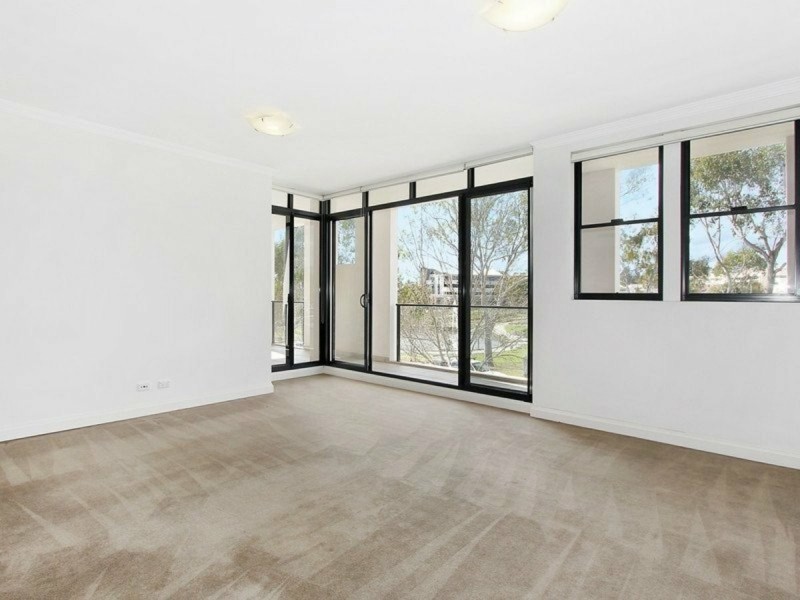 Apartment 102/26 Parkside Crescent, Campbelltown NSW 2560