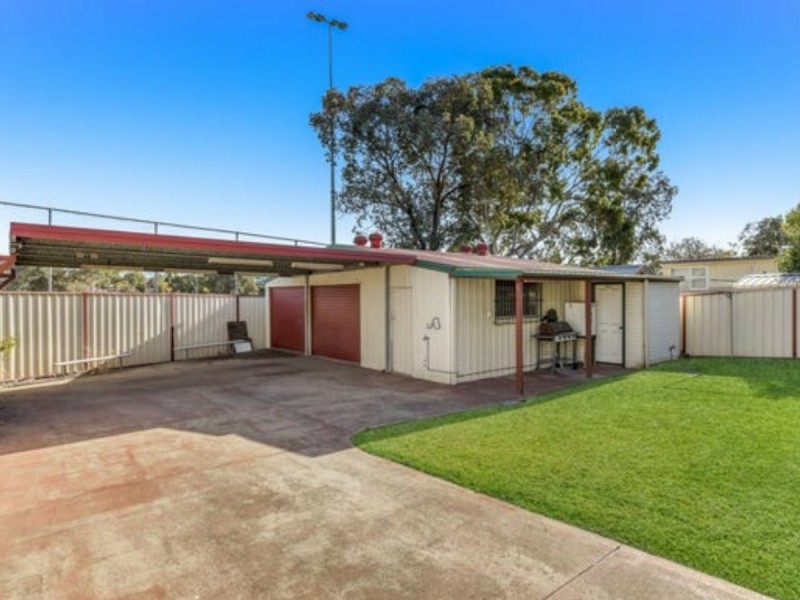 17 Bocking Avenue, Bradbury NSW 2560
