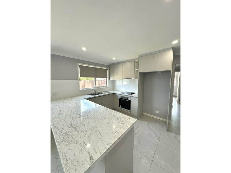 32 Fraser Street, Macquarie Fields NSW 2564