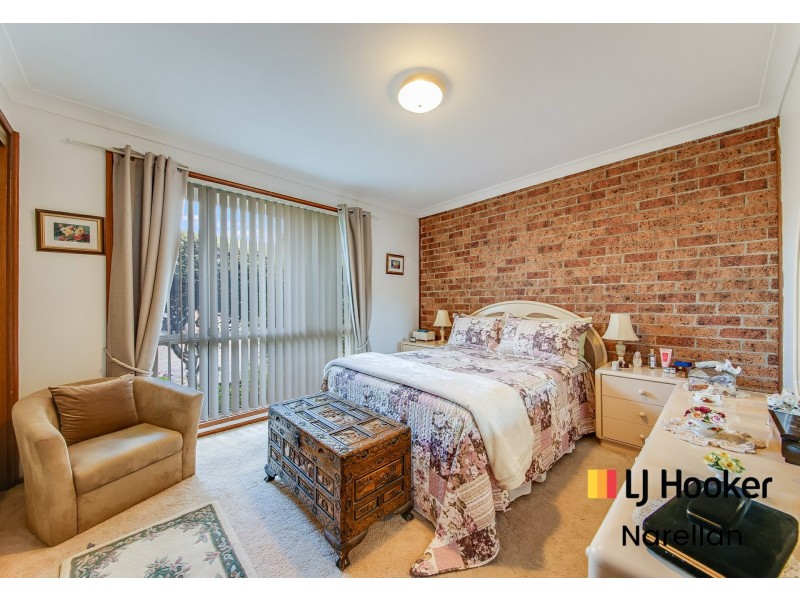 2/11 Fuchsia Crescent, Macquarie Fields NSW 2564