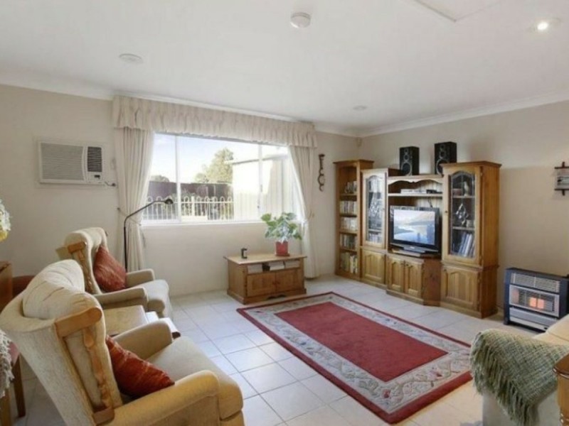 19 Starfighter Avenue, Raby NSW 2566