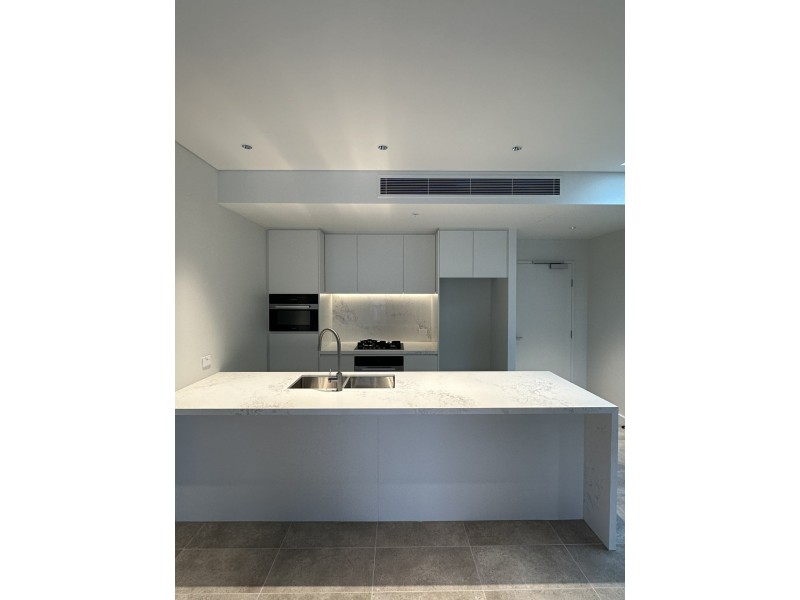 6.01/4 Fordham Way, Oran Park NSW 2570