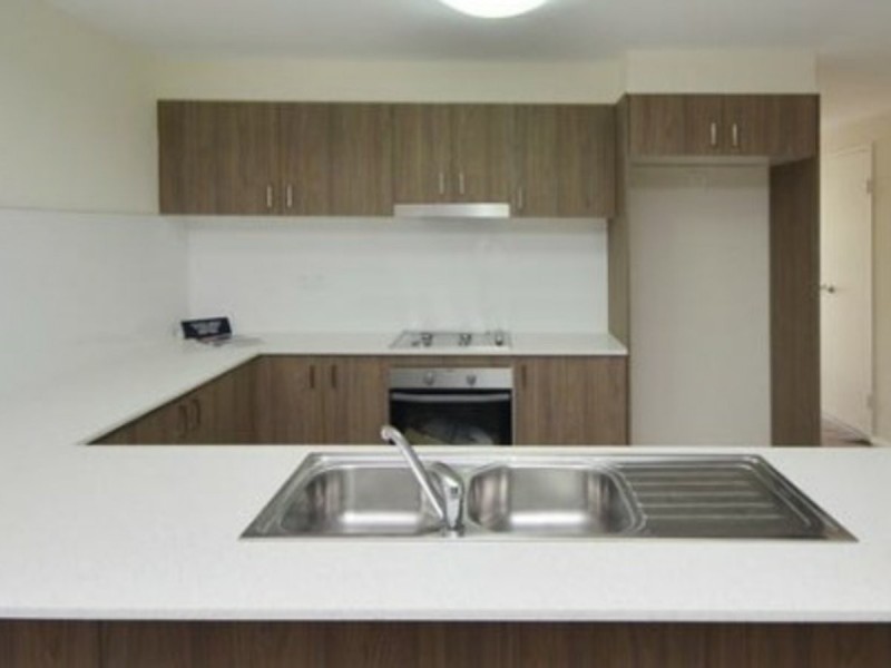 2/48-52 Warby Street, Campbelltown NSW 2560