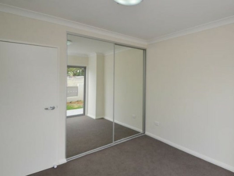 2/48-52 Warby Street, Campbelltown NSW 2560