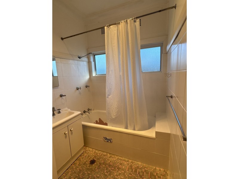 37 Lindesay Street, Leumeah NSW 2560