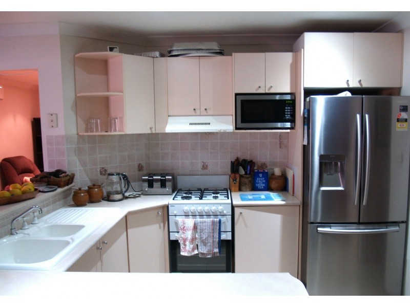10 Barnard Place, St Helens Park NSW 2560