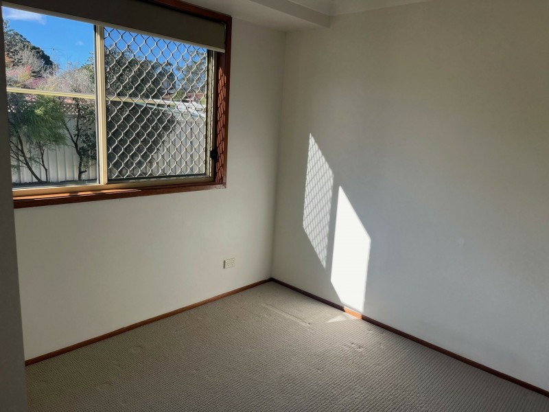 10 Barnard Place, St Helens Park NSW 2560