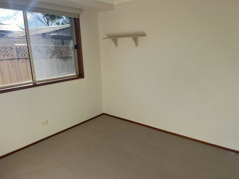 10 Barnard Place, St Helens Park NSW 2560
