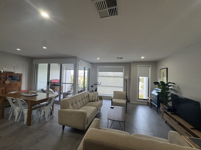 8 Eccles Lane, Oran Park NSW 2570