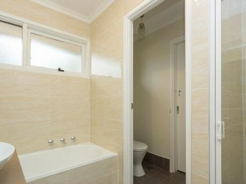 1 Wegg Place, Ambarvale NSW 2560