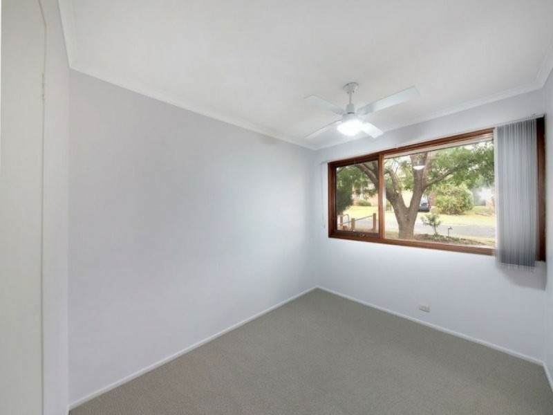 1 Wegg Place, Ambarvale NSW 2560