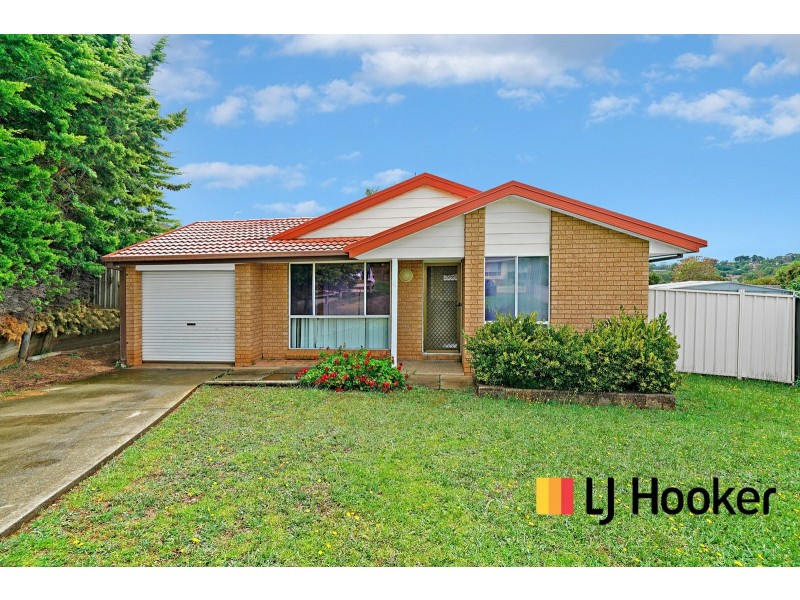 6 Sikes Place, Ambarvale NSW 2560