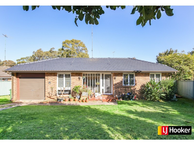 17 Dickens Road, Ambarvale NSW 2560