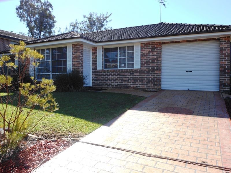 40 Semillon Cres, Eschol Park NSW 2558