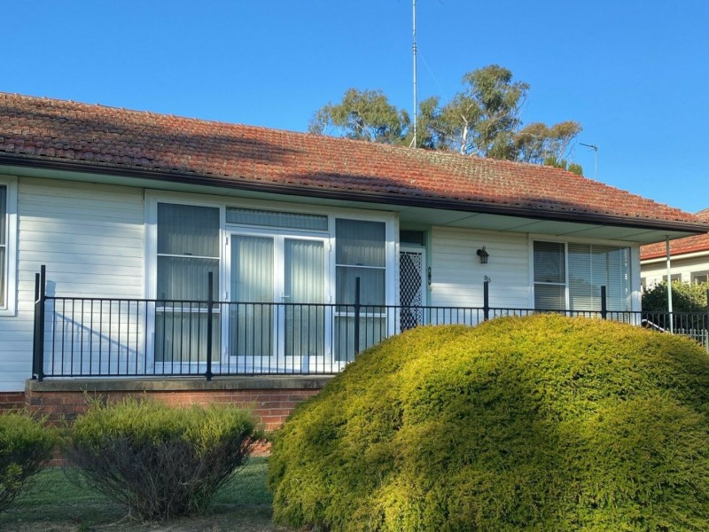 28 Hoddle Avenue, Campbelltown NSW 2560