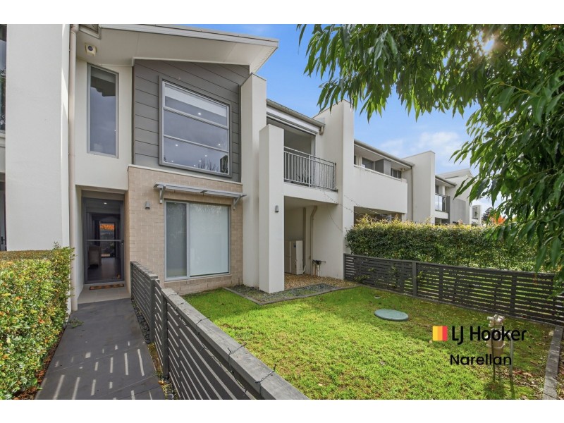 8 Eccles Lane, Oran Park NSW 2570