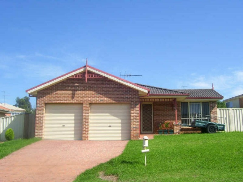 43 Baynton St, St Helens Park NSW 2560
