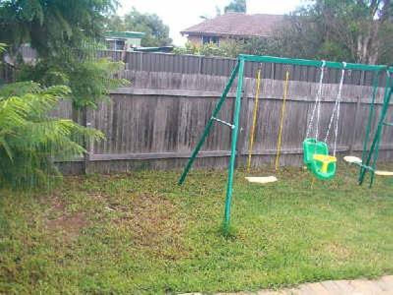 3 Osburn Place, St Helens Park NSW 2560