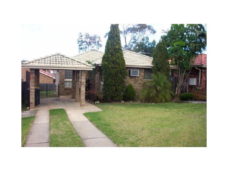 10 Day Place, Minto NSW 2566