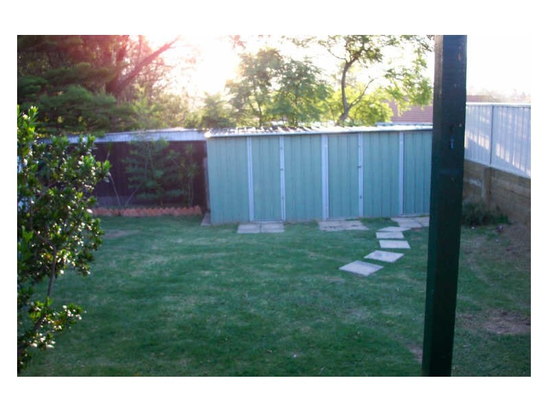 44 Lorenzo Crescent, Rosemeadow NSW 2560