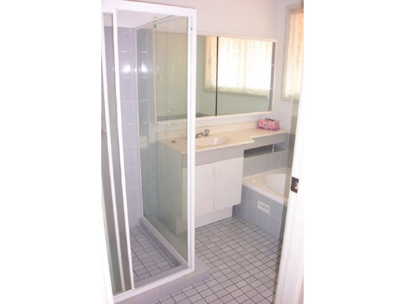 2 Colorado Street, Kearns NSW 2558