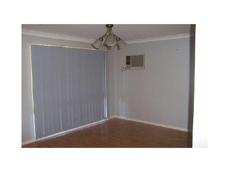 7 Hall Place, Eagle Vale NSW 2558