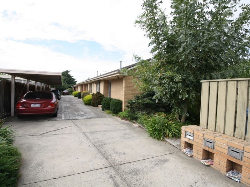 4/9 Brunet Street, Dandenong North VIC 3175