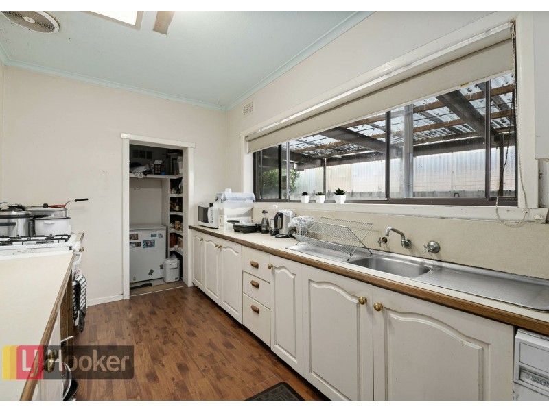 9 Kingswood cres, Noble Park North VIC 3174