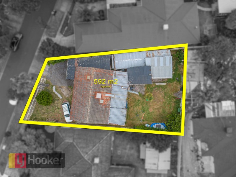 9 Kingswood cres, Noble Park North VIC 3174