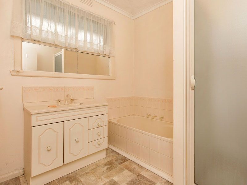 7 Marlene Court, Springvale VIC 3171