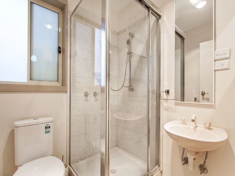 17 MANOOKA COURT, Keysborough VIC 3173