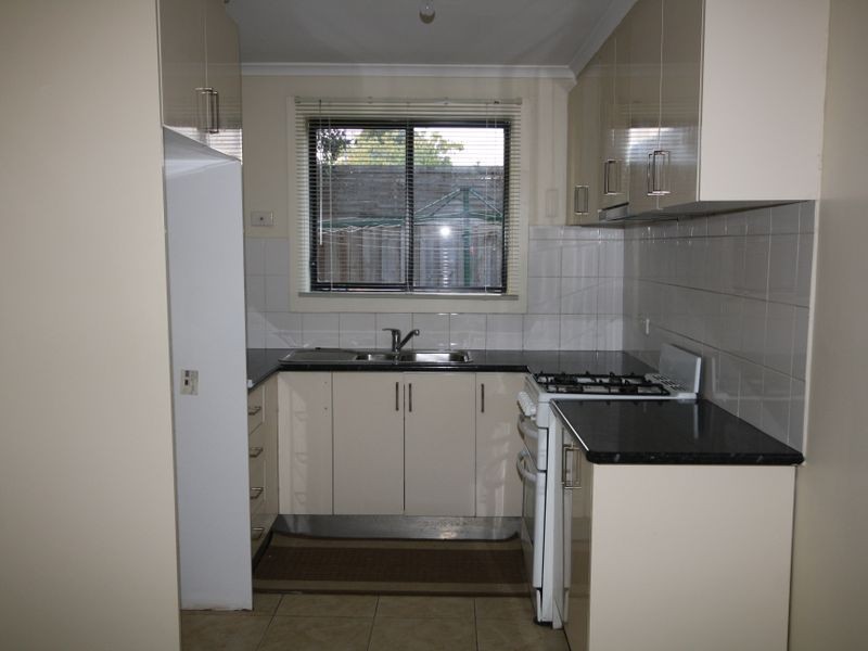 1/11 Albert Avenue, Springvale VIC 3171