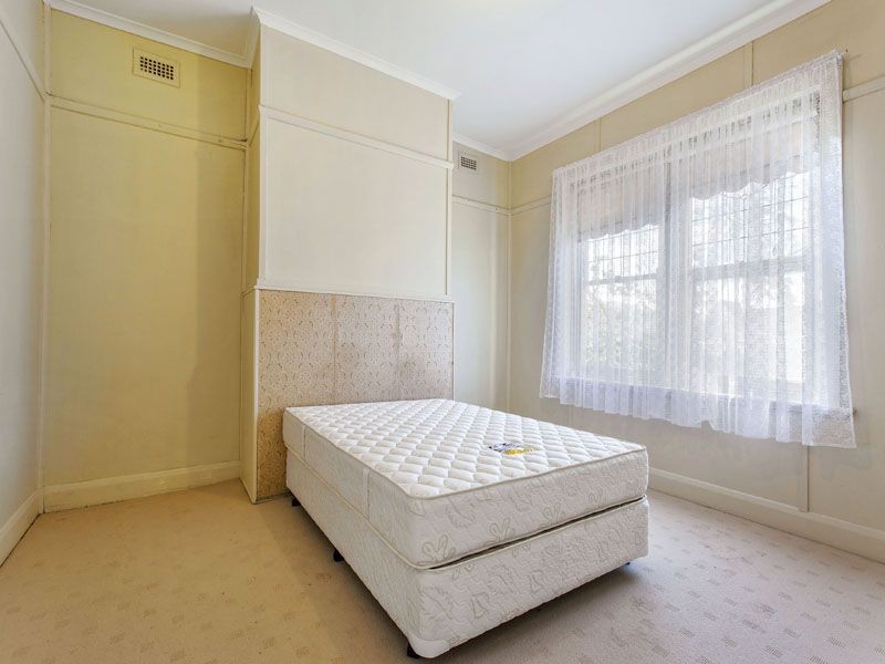 30 St Johns Avenue, Springvale VIC 3171